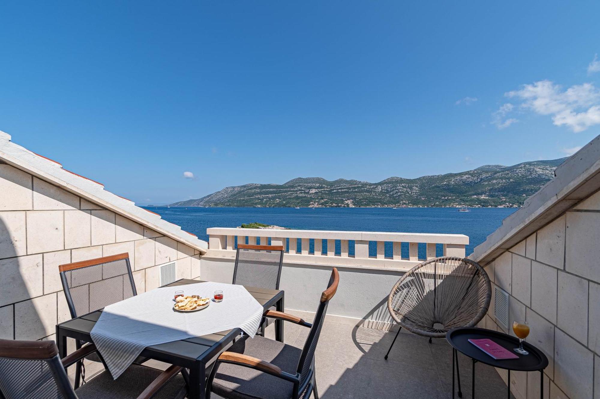 Apartments By The Sea Tri Zala, Korcula - 9237 Zrnovo ภายนอก รูปภาพ